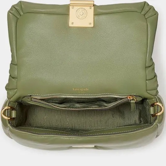 KATE SPADE. CEDAR PUFF LEATHER BAG! Gold chain link details! New - Picture 4 of 7